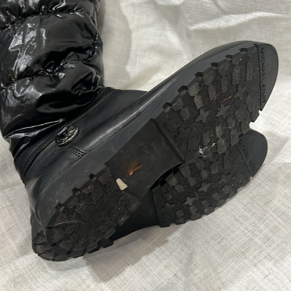 Black Fur-Trimmed Women's Boots size 7 - Picture 7 of 7